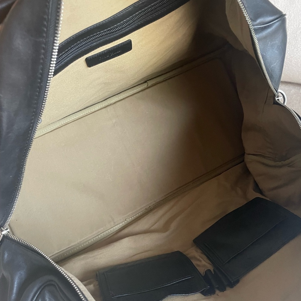 ❌SOLD❌ Cole Haan Black Leather Duffle Bag
New. Never used with Shoulder Strap - Picture 5 of 6
